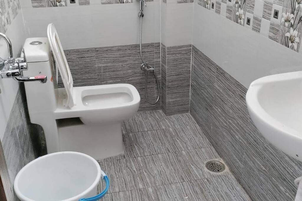 Servostay 2 Bhk Fully Furnished In Hafeezpet #202 Hyderabad Exterior photo